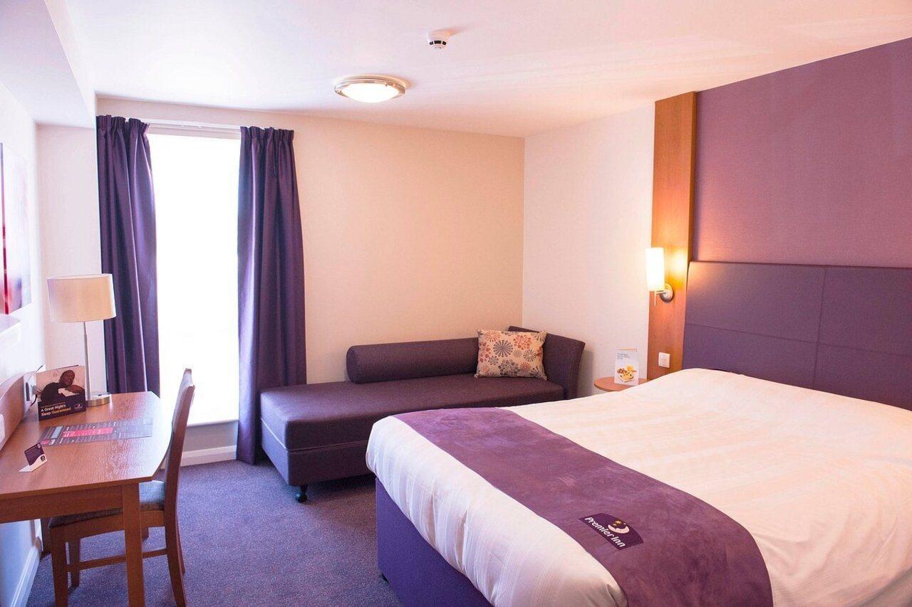 Premier Inn Бёрнли Экстерьер фото